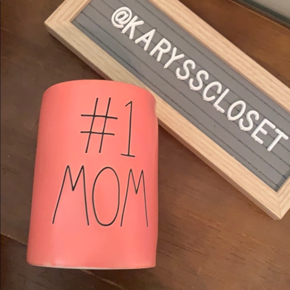 Rae Dunn candle #1 MOM
